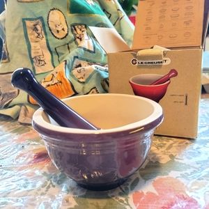 NWB Le Creuset Mortar and Pestle in Purple
